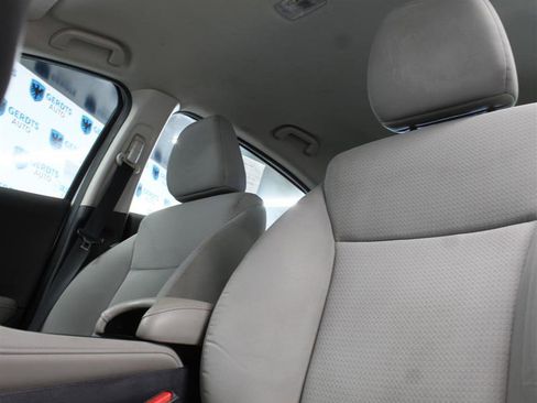 Used 2020 Honda HR-V LX image 8