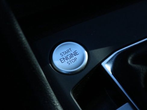 Used 2022 Volkswagen Taos SE image 20