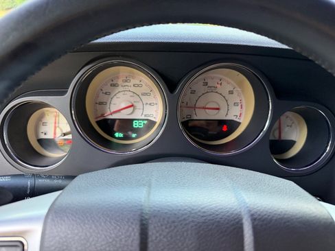 Used 2014 Dodge Challenger R/T RWD image 14