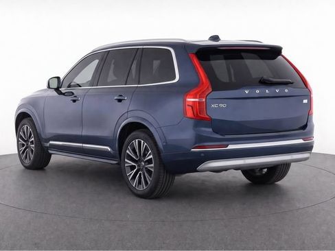 Used 2022 Volvo XC90 T8 Inscription Expression w/ Climate Package AWD/4WD image 4