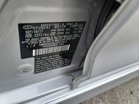 Used 2018 Hyundai Elantra Sport w/ Sport Premium Package 03 FWD image 30