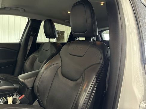 Used 2020 Jeep Cherokee Limited w/ Technology Group image 23