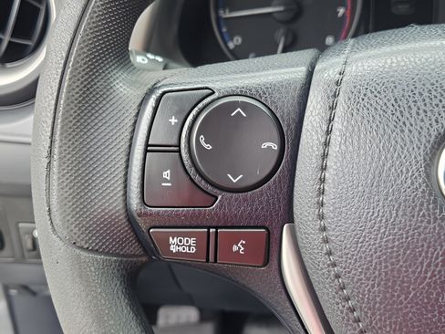 Used 2017 Toyota RAV4 LE FWD image 15