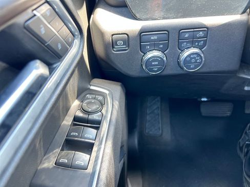 Used 2025 GMC Sierra 1500 SLT AWD/4WD image 22