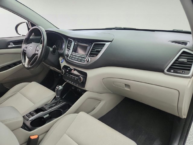Used 2017 Hyundai Tucson Sport w/ Cargo Package AWD/4WD image 25
