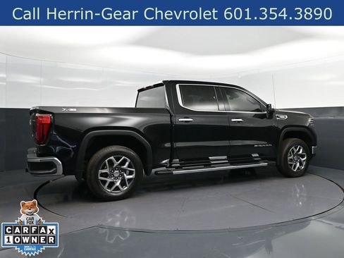Used 2023 GMC Sierra 1500 SLT w/ SLT Premium Package image 8