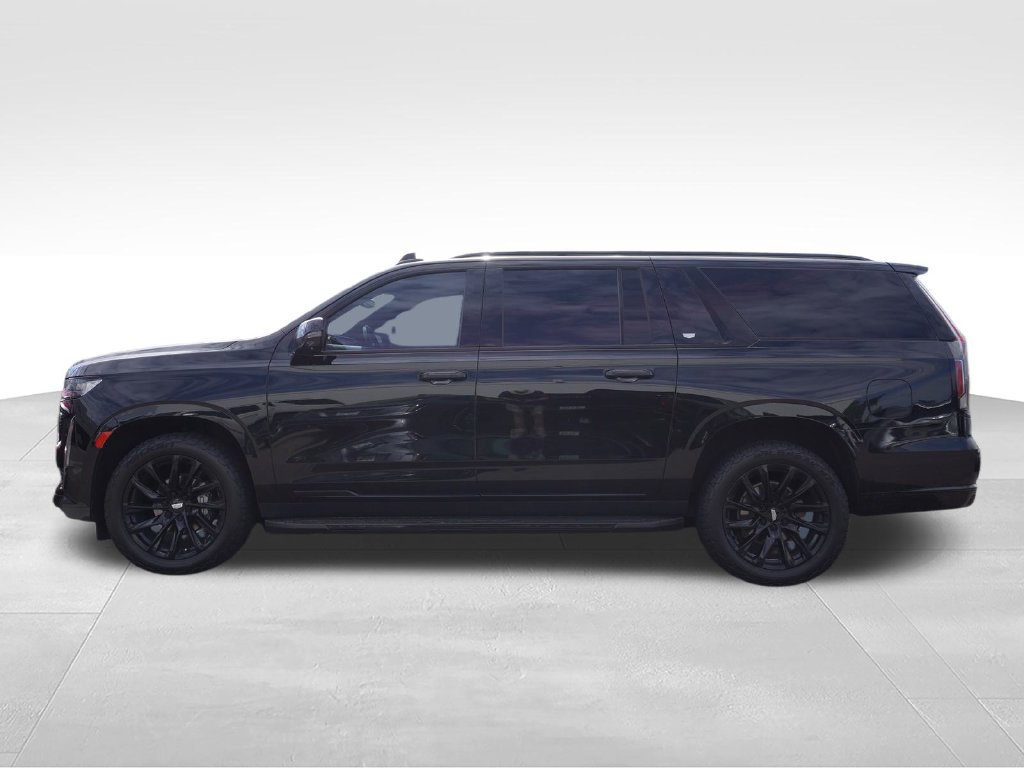 Used 2021 Cadillac Escalade ESV Sport w/ LPO, ONYX Package AWD/4WD image 2