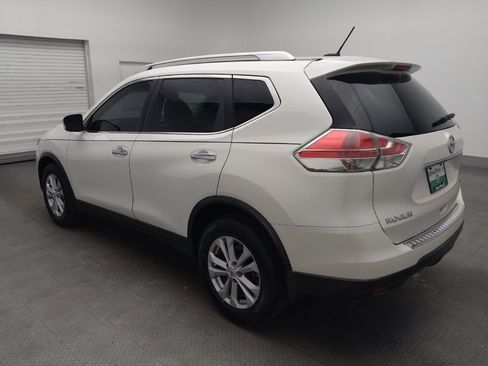 Used 2016 Nissan Rogue SV image 3