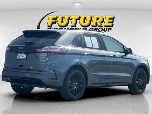 Certified 2024 Ford Edge ST-Line AWD/4WD image 3