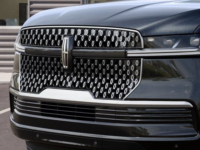 New 2027 Lincoln Navigator Premiere RWD image 17