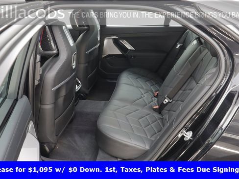 Certified 2025 BMW 750e xDrive image 15
