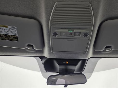 New 2026 Nissan Kicks SR AWD/4WD image 36