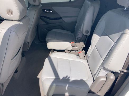 Used 2019 Chevrolet Traverse LT image 13