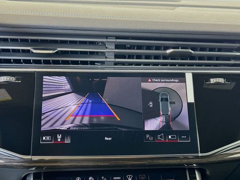 New 2025 Audi Q7 3.0T Prestige image 15