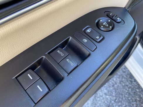 Certified 2019 Honda CR-V EX-L image 13