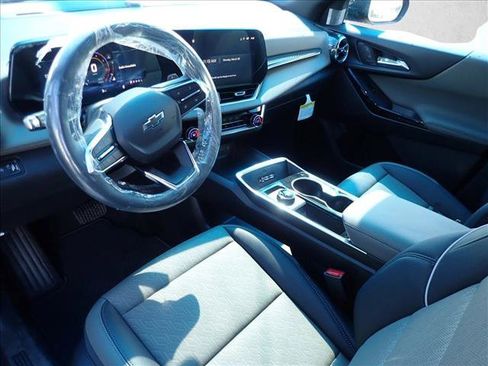 New 2026 Chevrolet Equinox LT w/ Convenience Package II AWD/4WD image 11