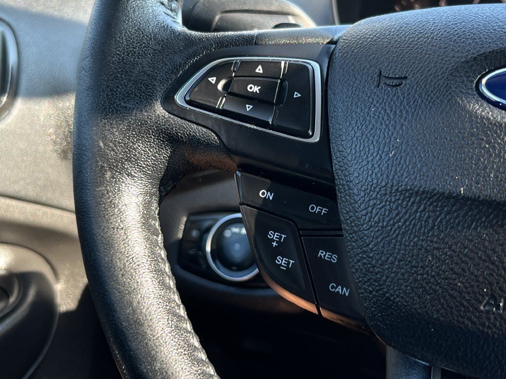 Used 2017 Ford Escape Titanium FWD image 26