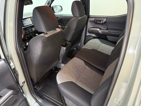 Used 2023 Toyota Tacoma TRD Sport image 31