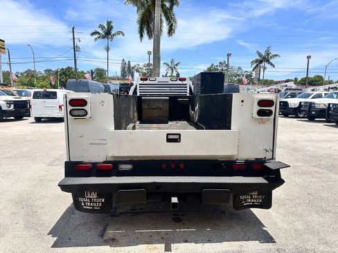 Used 2015 Ford F550 4x4 Crew Cab Super Duty image 4
