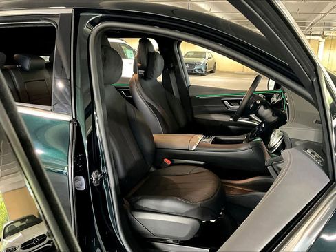 Used 2023 Mercedes-Benz EQS 580 4MATIC SUV image 8