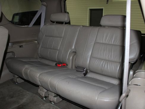 Used 2002 Toyota Sequoia SR5 image 25