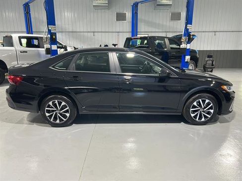 New 2025 Volkswagen Jetta S image 4