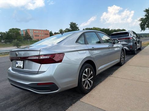 Certified 2025 Volkswagen Jetta S FWD image 9
