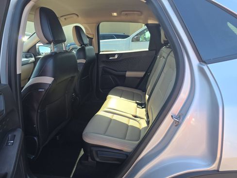 Used 2020 Ford Escape SEL FWD image 4