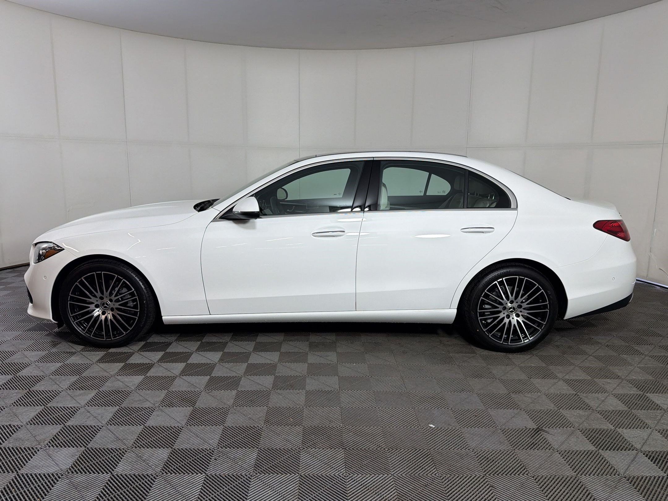 Used 2026 Mercedes-Benz C 300 4MATIC Sedan image 2