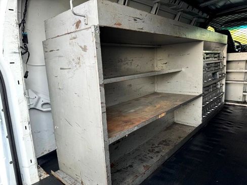 Used 2000 Chevrolet Express 2500 image 14