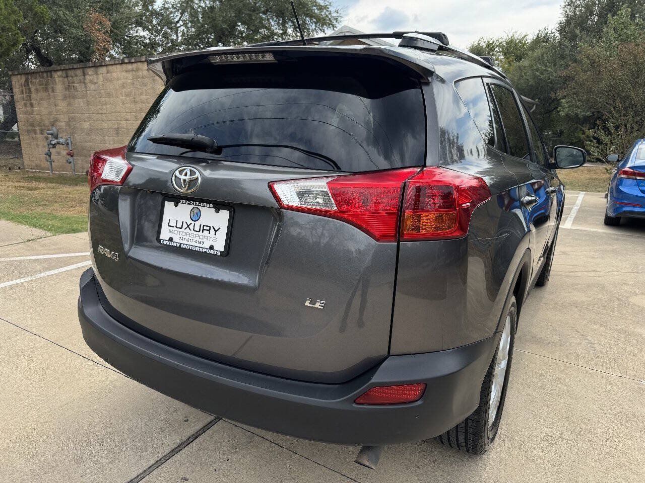Used 2013 Toyota RAV4 LE FWD image 14