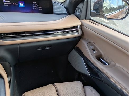 New 2025 Lincoln Navigator Black Label image 17