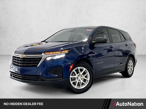 Used 2022 Chevrolet Equinox LS FWD image 1