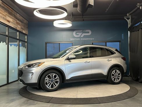 Used 2020 Ford Escape SEL image 7