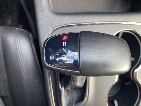 Used 2018 Dodge Durango GT image 32