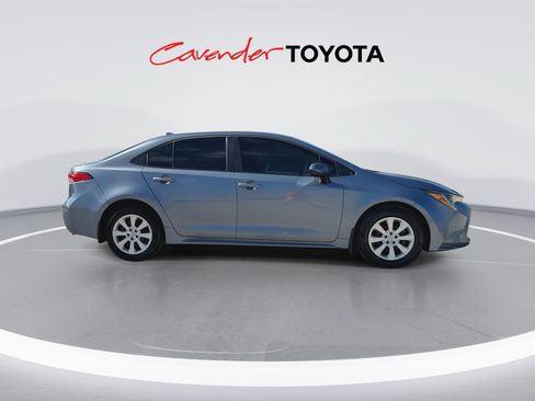 Certified 2025 Toyota Corolla LE FWD image 9