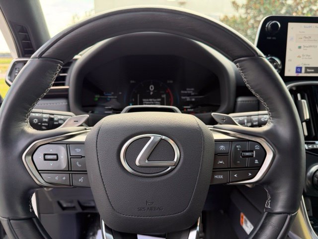 Used 2025 Lexus LX 600 4WD w/ Appearance Package image 24