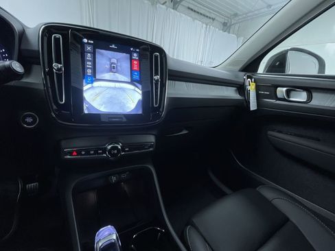 New 2026 Volvo XC40 B5 Ultra w/ Protection Package Premier image 13
