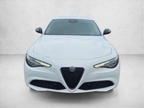 Used 2020 Alfa Romeo Giulia w/ Nero Edizione RWD image 2
