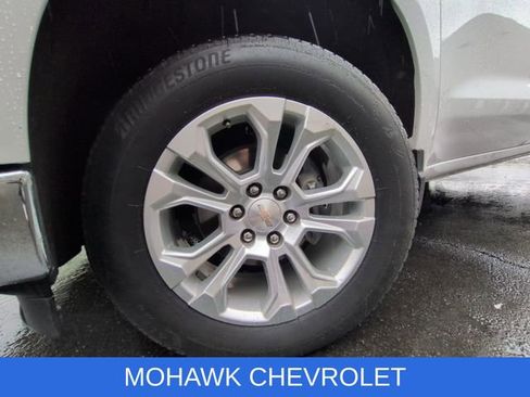 Certified 2023 Chevrolet Silverado 1500 LTZ w/ Technology Package AWD/4WD image 34