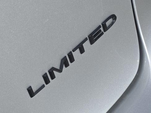 New 2026 Chrysler Pacifica Limited w/ S Appearance Package image 7