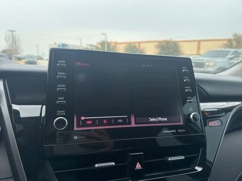 Used 2021 Toyota Camry XSE w/ Cold Weather Package image 9