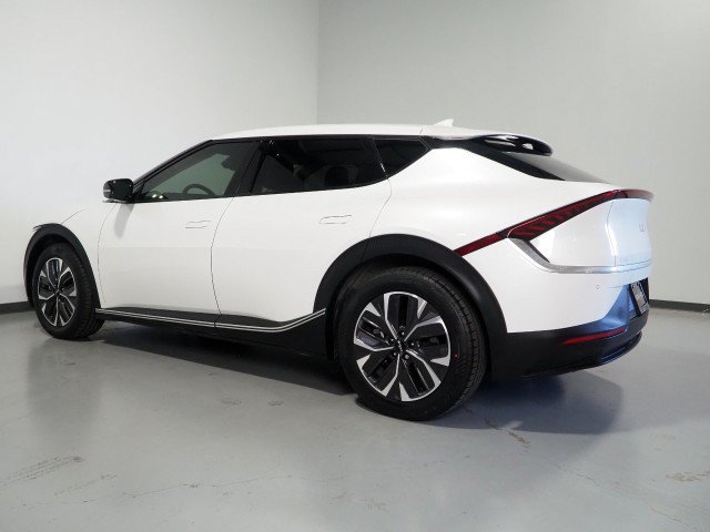Used 2024 Kia EV6 Light Long Range RWD image 7