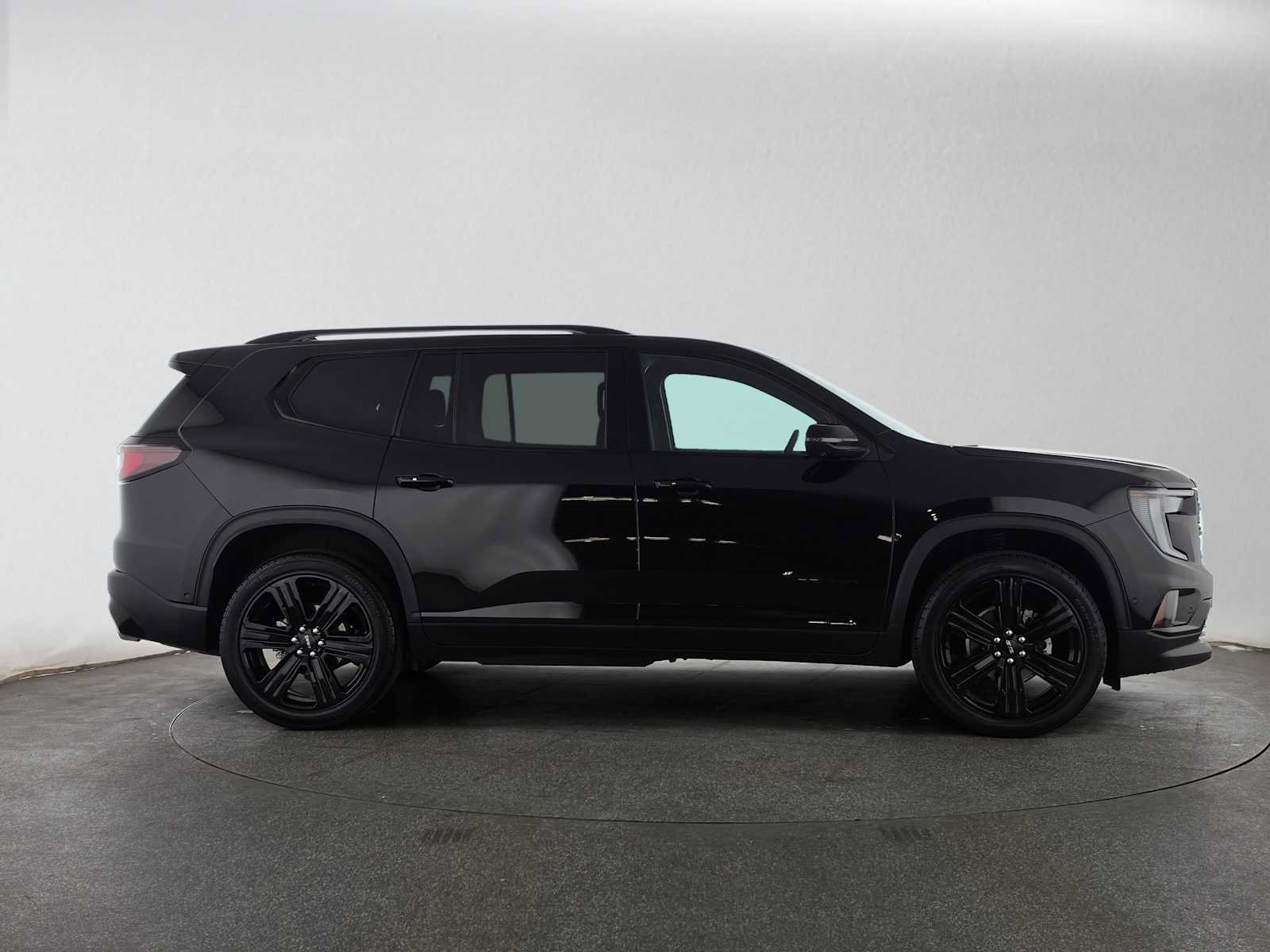 Used 2026 GMC Acadia Elevation w/ Super Cruise Package FWD image 2
