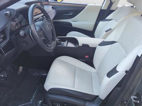 Used 2024 Lexus ES 350 w/ Premium Package image 17