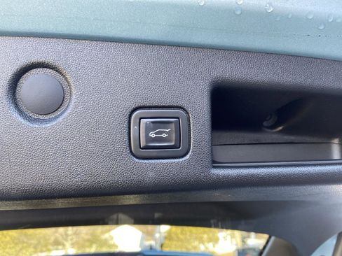 Used 2022 Chevrolet Equinox LT image 29