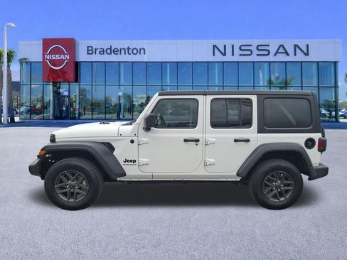 Used 2024 Jeep Wrangler Unlimited Sport AWD/4WD image 8