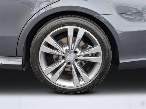 Used 2016 Mercedes-Benz E 350 Sedan w/ Premium Package image 11