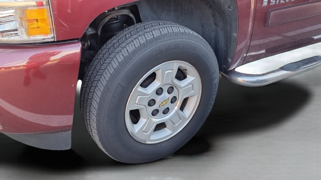 Used 2008 Chevrolet Silverado 1500 LT w/ Towing Package RWD image 7