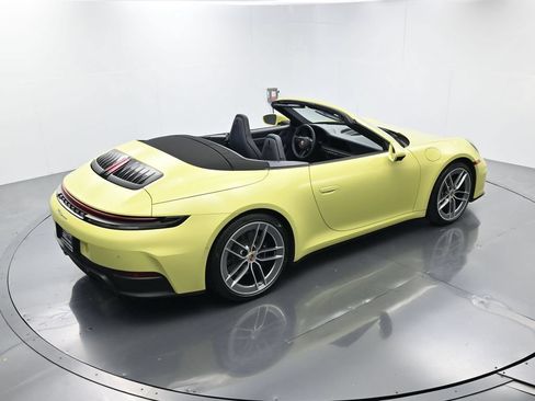 Certified 2025 Porsche 911 Carrera RWD image 46